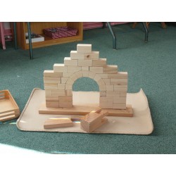 Grande arche romane Montessori